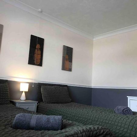 29 Comfort House 2 Bedroom Townhouse With Parking สกันโธรป ภายนอก รูปภาพ
